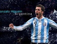 巴黎圣日耳曼观众热烈欢呼！，凯恩迎来十赛季出色发挥全场沸腾不已