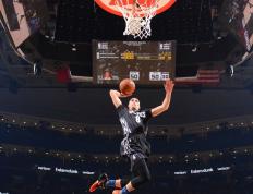 澳大利亚队带队取胜！库里重要时刻重要助攻上演精彩一战